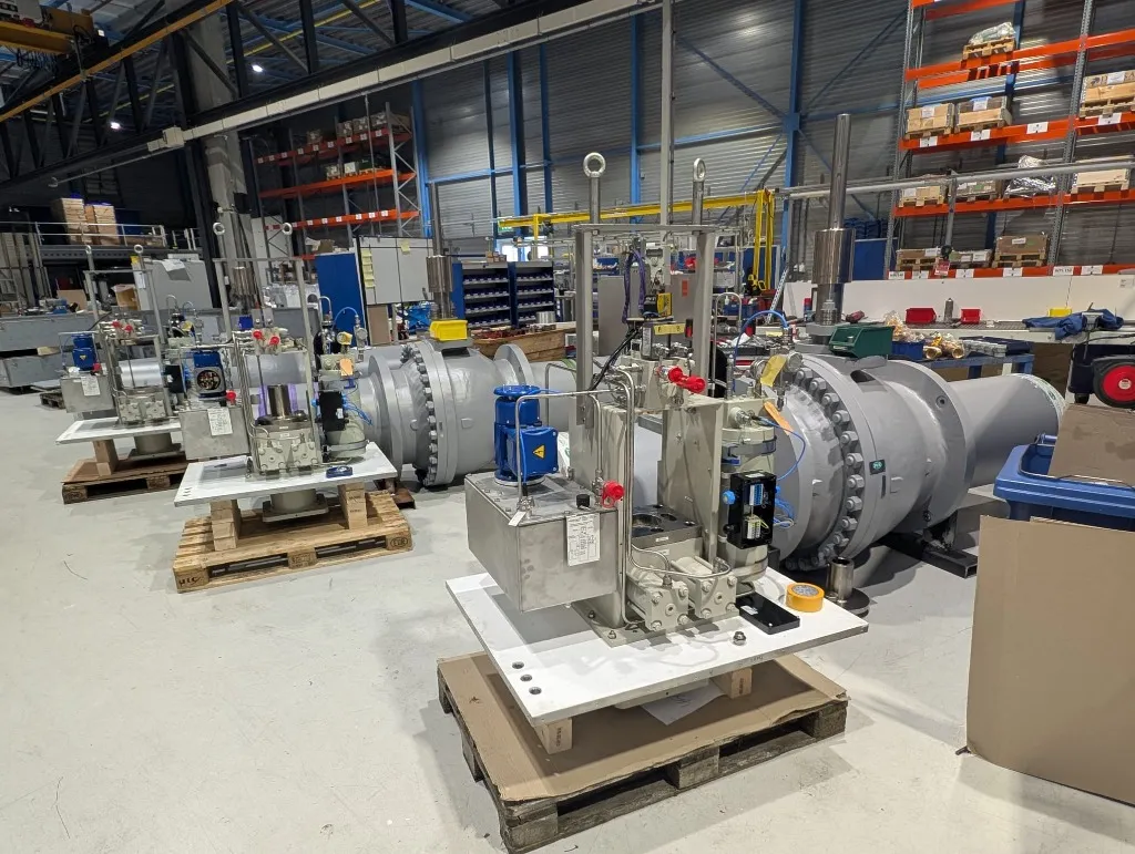 Industriële afsluiters in de werkplaats